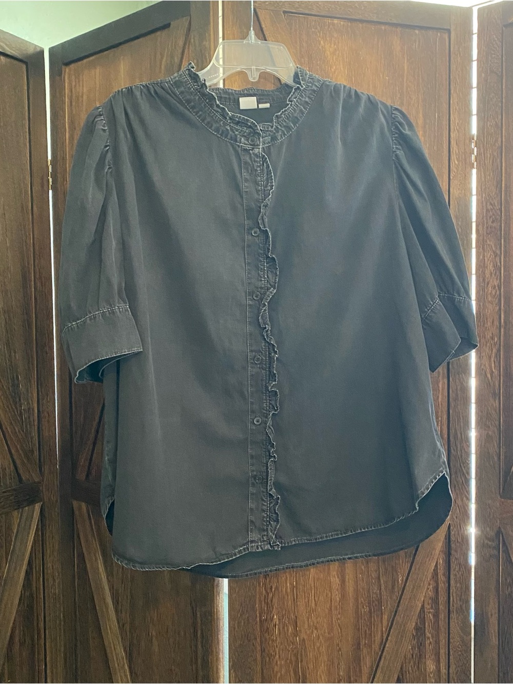 GAP Black Ruffle-Trim Button Front Blouse